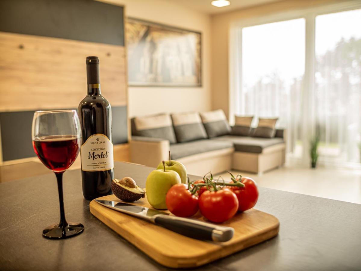Panorama Superior Apartments - Pool, Garden, Parking Balatonalmádi Εξωτερικό φωτογραφία