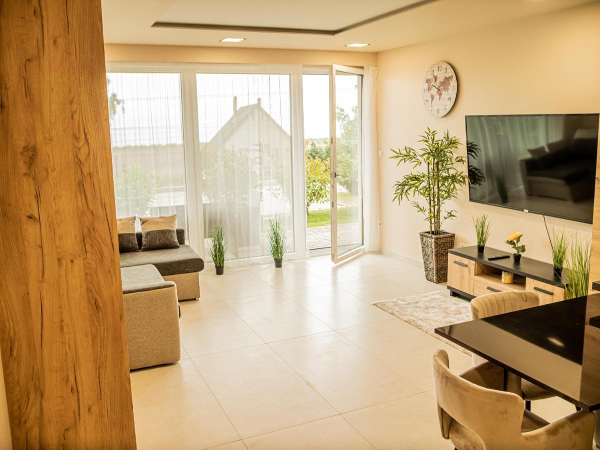 Panorama Superior Apartments - Pool, Garden, Parking Balatonalmádi Εξωτερικό φωτογραφία