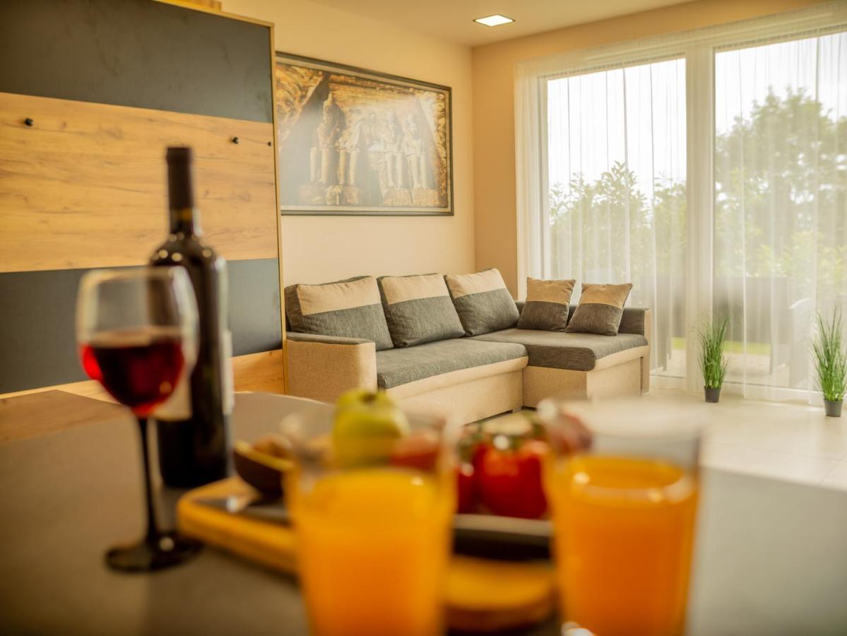 Panorama Superior Apartments - Pool, Garden, Parking Balatonalmádi Εξωτερικό φωτογραφία