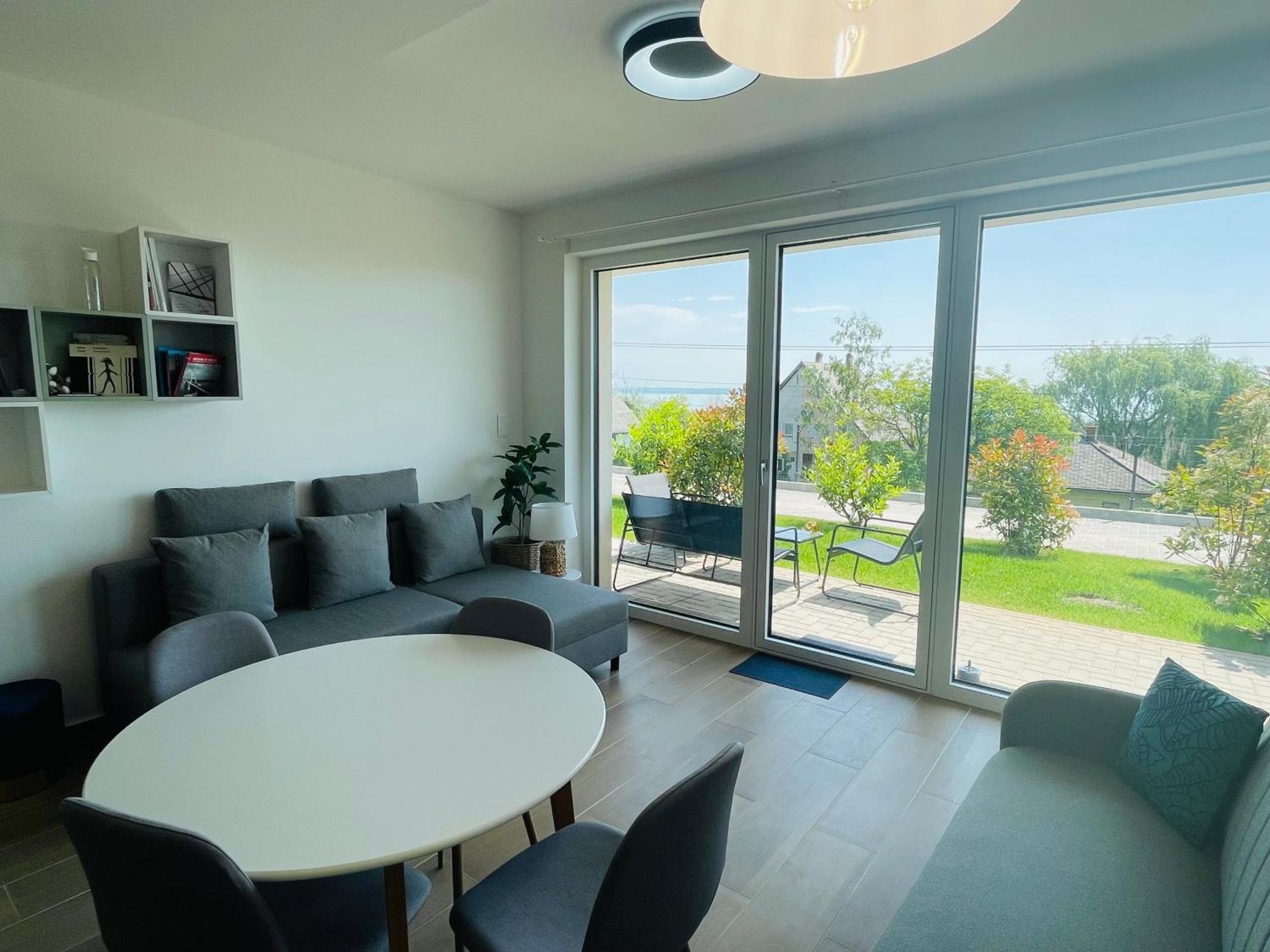 Panorama Superior Apartments - Pool, Garden, Parking Balatonalmádi Εξωτερικό φωτογραφία